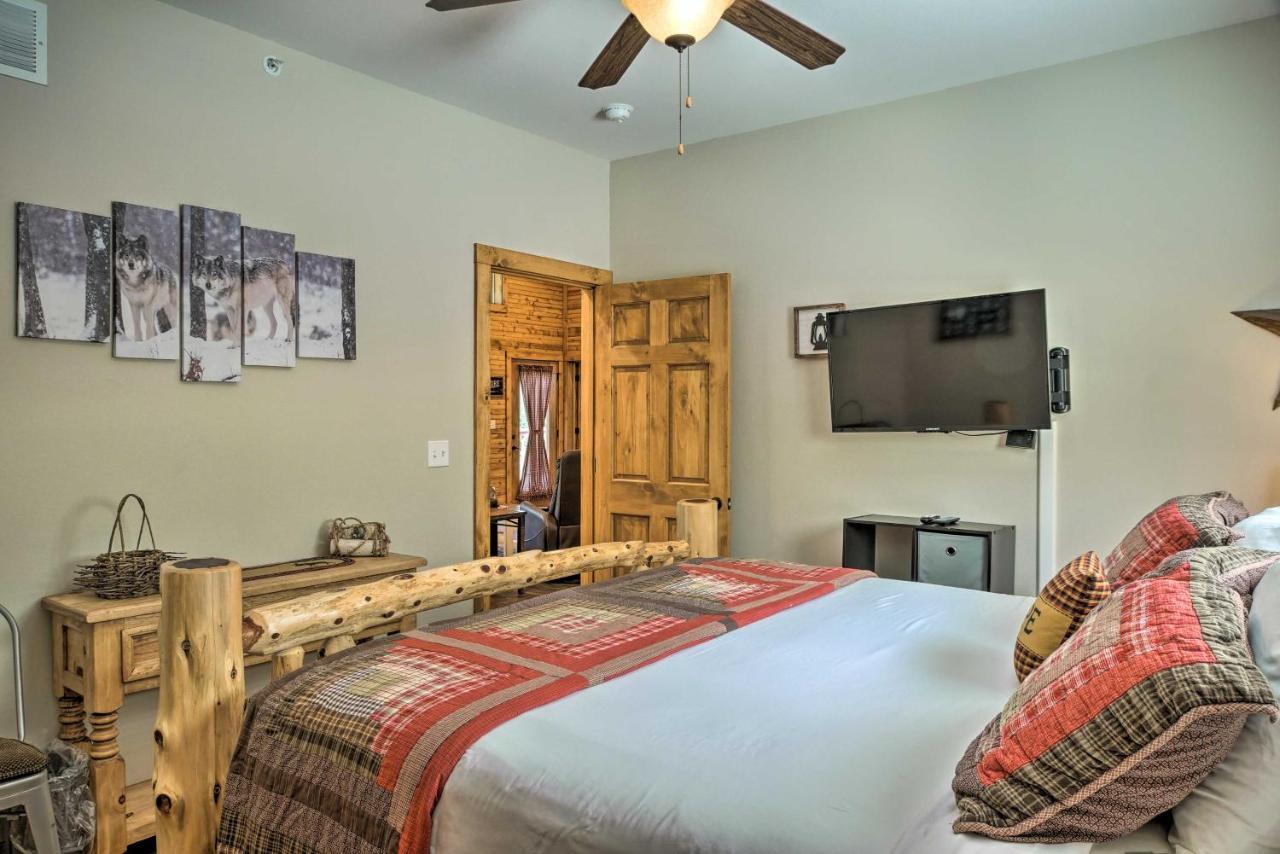Branson West Cabin With Pool Access And Golfing Exteriér fotografie